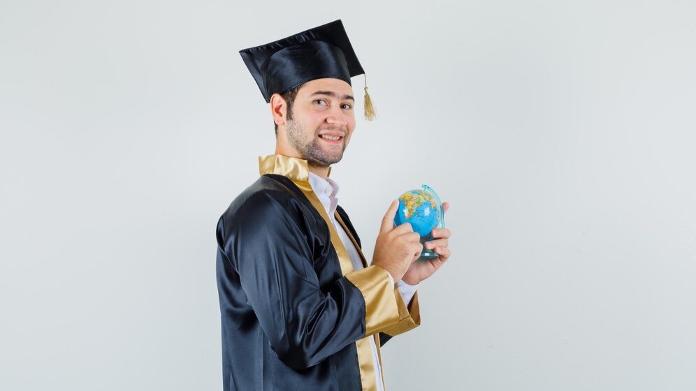 Government Grants & Scholarships for MBA Aspirants in 2025