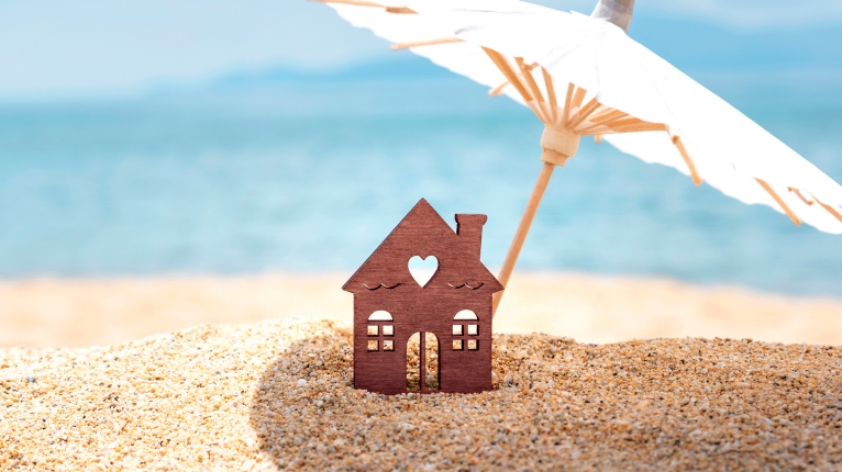 Umbrella Insurance Explained: Why the Wealthy Swear by It